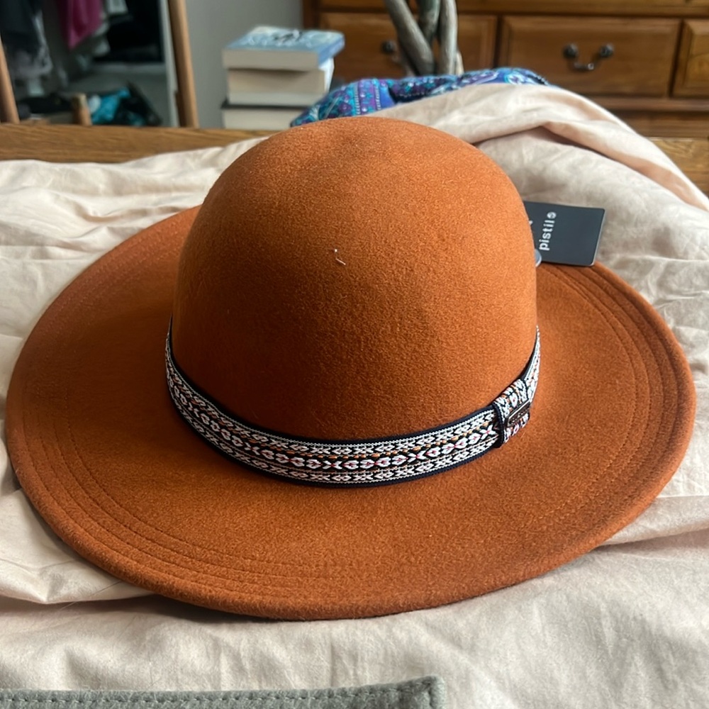 Pistil - NEW WITH TAGS - burnt orange wool hat